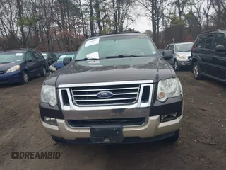 2006 Ford Explorer Eddie Bauer z VIN 1FMEU74816UA22444, wystawiony jako IAAI lot #41847473 z przebiegiem 201 308 mil mil oraz . Historia ofert i sprzedaży dostępna na DreamBid. Obrazek 6.