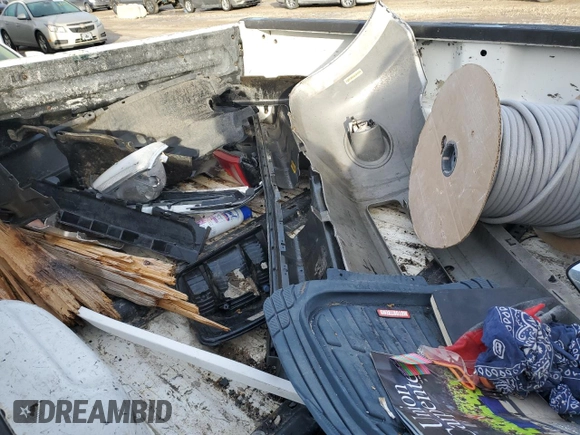 2000 Ford F-350 XL with VIN 1FTSW31F6YEC96409, listed as a Copart auction lot 42994345 with 334,310 mi miles and Salvage title. Bid and sale history available at DreamBid. Image 14.