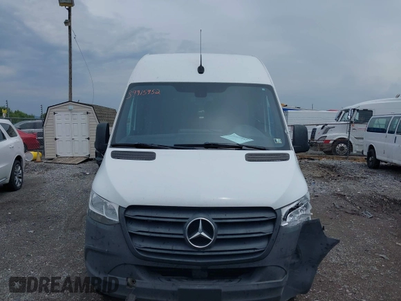2020 Mercedes-Benz Sprinter Cargo Cargo with VIN W1Y40CHYXLT034958, listed as a IAAI auction lot 39915952 with 182,384 mi miles and . Bid and sale history available at carsss.com. Image 12.