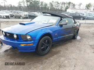 2007 Ford Mustang GT Deluxe with VIN 1ZVHT85H875279327, listed as a IAAI auction lot 41677110 with Not Provided miles and . Bid and sale history available at carsss.com. Image 2.
