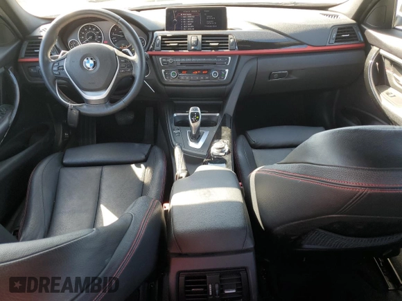 2013 BMW 3 Series 335i z VIN WBA3A9C5XDF477203, wystawiony jako Copart lot #61187955 z przebiegiem 122 646 mil mil oraz Czysty tytuł • Clean title. Historia ofert i sprzedaży dostępna na DreamBid. Obrazek 8.