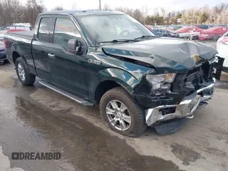 2015 Ford F-150 XLT with VIN 1FTFX1EF5FKF19292, listed as a IAAI auction lot 41502833 with 139,182 mi miles. Bid and sale history available at carsss.com. Image 1.