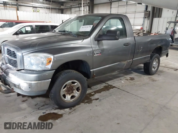 2007 Dodge Ram 2500 ST with VIN 3D7KS26D17G821158, listed as a IAAI auction lot 41595670 with 128,976 mi miles. Bid and sale history available at carsss.com. Image 2.