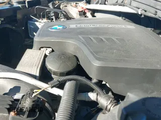 2013 BMW X3 xDrive28i z VIN 5UXWX9C54D0A09566, wystawiony jako IAAI lot #43498456 z przebiegiem 232 699 mil mil oraz . Historia ofert i sprzedaży dostępna na DreamBid. Obrazek 12.