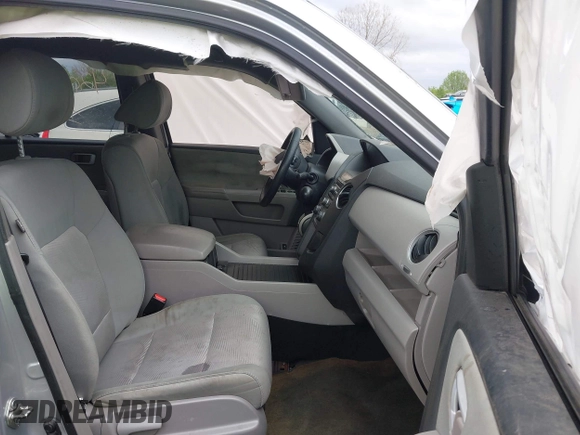 2015 Honda Pilot LX with VIN 5FNYF4H21FB020315, listed as a IAAI auction lot 42072899 with Not Provided miles and . Bid and sale history available at carsss.com. Image 5.