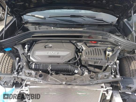 2021 BMW X1 xDrive28i with VIN WBXJG9C05M5T83784, listed as a IAAI auction lot 41696073 with 15,865 mi miles and . Bid and sale history available at DreamBid. Image 10.