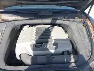 2006 Porsche Cayenne with VIN WP1AA29P66LA25214, listed as a IAAI auction lot 41671677 with 1 mi miles. Bid and sale history available at carsss.com. Image 10.