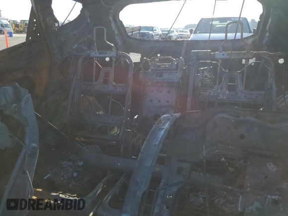 2018 Hyundai Santa Fe Ultimate z VIN 5NMZW4LA2JH053947, wystawiony jako Copart lot #48792855 z przebiegiem Nie podano mil oraz Szkoda całkowita • Salvage title. Historia ofert i sprzedaży dostępna na DreamBid. Obrazek 10.