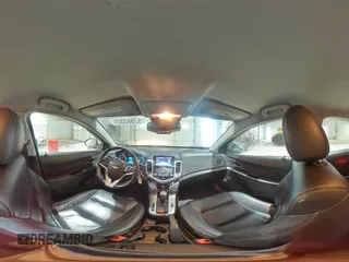 2014 Chevrolet Cruze 2LT z VIN 1G1PE5SB8E7213958, wystawiony jako Copart lot #57882325 z przebiegiem 62 626 mil mil oraz Szkoda całkowita • Salvage title. Historia ofert i sprzedaży dostępna na DreamBid. Obrazek 14.