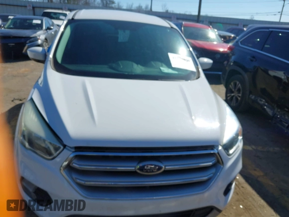 2017 Ford Escape SE with VIN 1FMCU0GD9HUE77231, listed as a IAAI auction lot 41776899 with 71,097 mi miles. Bid and sale history available at carsss.com. Image 6.