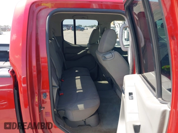 2014 Nissan Frontier SV z VIN 1N6AD0FR1EN766633, wystawiony jako IAAI lot #42453514 z przebiegiem 96 811 mil mil oraz . Historia ofert i sprzedaży dostępna na DreamBid. Obrazek 8.