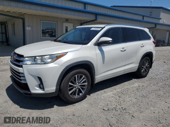 2017 Toyota Highlander XLE with VIN 5TDJZRFH2HS514016, listed as a Copart auction lot 57293565 with 125,738 mi miles and Salvage title. Bid and sale history available at DreamBid. Image 1.