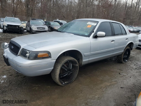 2002 Ford Crown Victoria Police Pkg Police Interceptor with VIN 2FAFP71W52X157860, listed as a Copart auction lot 42335115 with 175,053 mi miles and Salvage Title. Bid and sale history available at carsss.com. Image 1.