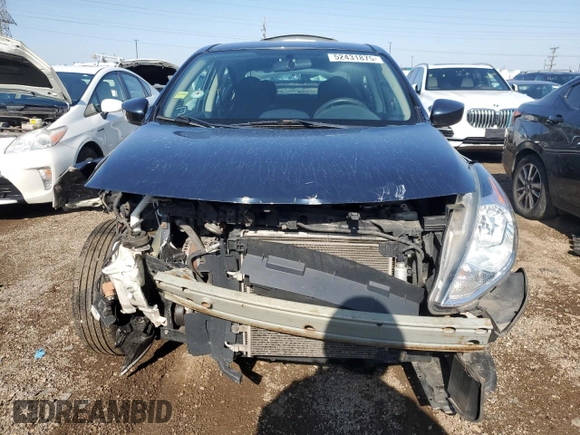 2016 Nissan Versa S z VIN 3N1CN7AP0GL913005, wystawiony jako Copart lot #52431875 z przebiegiem 125 491 mil mil oraz Szkoda całkowita • Salvage title. Historia ofert i sprzedaży dostępna na DreamBid. Obrazek 5.
