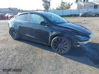 2025 Tesla Model Y Performance with VIN 7SAYGDEF9SF218920, listed as a IAAI auction lot 41170677 with 462 mi miles. Bid and sale history available at carsss.com. Image 1.
