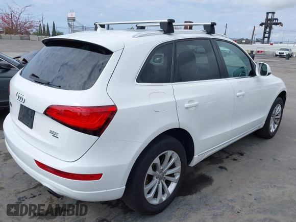 2013 Audi Q5 Premium with VIN WA1CFAFP8DA083693, listed as a IAAI auction lot 42129204 with 120,884 mi miles. Bid and sale history available at carsss.com. Image 4.
