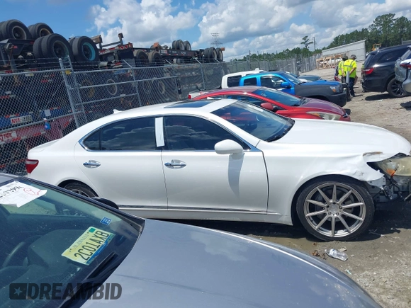 2007 Lexus LS 460 L with VIN JTHGL46F575002153, listed as a IAAI auction lot 42485250 with 261,868 mi miles and . Bid and sale history available at DreamBid. Image 13.