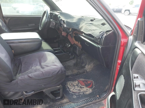 1994 Dodge 1500 z VIN 3B7HC16Y5RM562516, wystawiony jako IAAI lot #42290588 z przebiegiem 210 155 mil mil oraz . Historia ofert i sprzedaży dostępna na DreamBid. Obrazek 5.