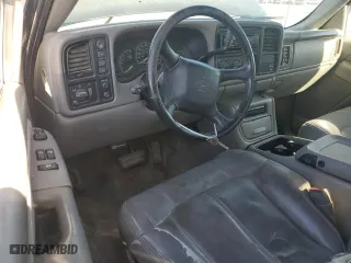 2000 Chevrolet Silverado 1500 LT with VIN 1GCEK19T3YE128282, listed as a Copart auction lot 44359805 with 153,728 mi miles and Salvage Title. Bid and sale history available at carsss.com. Image 8.