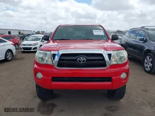 2007 Toyota Tacoma PreRunner with VIN 5TEJU62N87Z450266, listed as a IAAI auction lot 41915356 with 235,885 mi miles. Bid and sale history available at carsss.com. Image 12.
