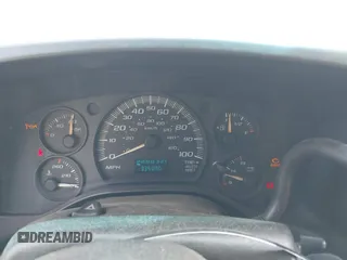 2005 Chevrolet Express Passenger z VIN 1GAHG35U051181753, wystawiony jako IAAI lot #42074333 z przebiegiem 335 090 mil mil oraz . Historia ofert i sprzedaży dostępna na DreamBid. Obrazek 7.