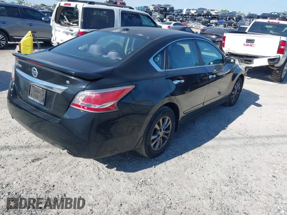 2015 Nissan Altima 2.5 SV with VIN 1N4AL3AP1FC222312, listed as a IAAI auction lot 41809022 with 162,771 mi miles. Bid and sale history available at carsss.com. Image 4.
