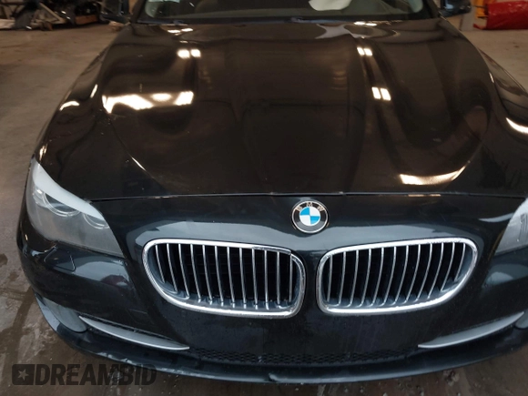 2013 BMW 5 Series 535i xDrive with VIN WBAFU7C54DDU71868, listed as a IAAI auction lot 41857848 with 111,944 mi miles and . Bid and sale history available at carsss.com. Image 6.