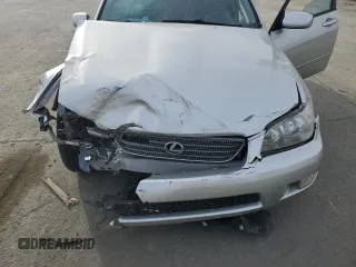 2001 Lexus IS 300/350 with VIN JTHBD182X10021835, listed as a Copart auction lot 47110685 with 236,013 mi miles and Salvage Title. Bid and sale history available at DreamBid. Image 11.