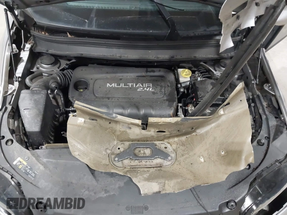 2019 Jeep Cherokee Latitude with VIN 1C4PJMCB7KD118915, listed as a IAAI auction lot 41903336 with 105,425 mi miles. Bid and sale history available at carsss.com. Image 10.