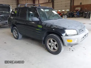 1999 Toyota RAV4 z VIN JT3HP10V8X7137564, wystawiony jako IAAI lot #42761975 z przebiegiem 228 653 mil mil oraz . Historia ofert i sprzedaży dostępna na DreamBid. Obrazek 1.