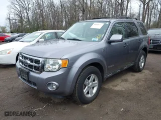 2008 Ford Escape Hybrid with VIN 1FMCU59H28KE68668, listed as a IAAI auction lot 41911914 with 98,092 mi miles. Bid and sale history available at carsss.com. Image 2.