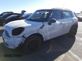 2015 MINI Countryman with VIN WMWZB3C53FWR45084, listed as a Copart auction lot 44647995 with 101,423 mi miles and Salvage Title. Bid and sale history available at DreamBid. Image 1.