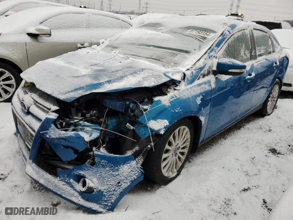 2012 Ford Focus Titanium with VIN 1FAHP3J22CL329081, listed as a Copart auction lot 87193154 with 126,347 mi miles and Salvage Title. Bid and sale history available at carsss.com. Image 1.