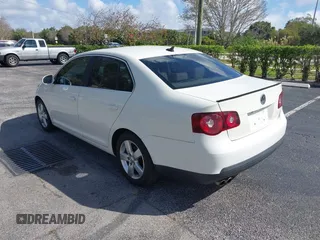 2008 Volkswagen Jetta Sedan SE with VIN 3VWRM71K08M108404, listed as a IAAI auction lot 41595159 with 125,031 mi miles. Bid and sale history available at carsss.com. Image 3.