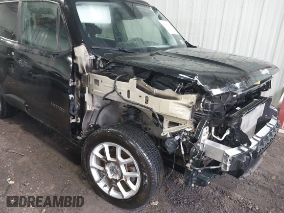 2020 Jeep Renegade Latitude with VIN ZACNJBBB5LPL69624, listed as a IAAI auction lot 41481985 with 45,432 mi miles. Bid and sale history available at carsss.com. Image 6.