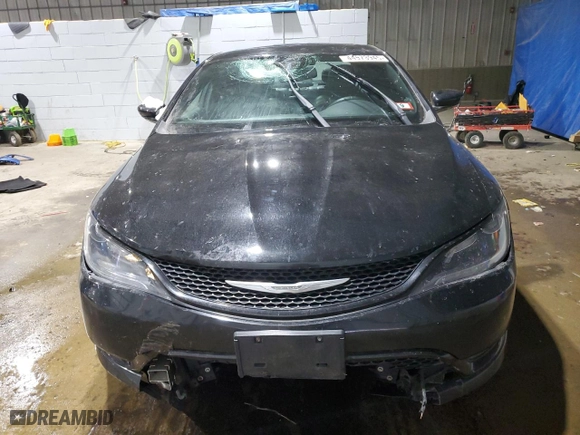 2015 Chrysler 200 S with VIN 1C3CCCDG8FN686804, listed as a Copart auction lot 44973945 with 124,563 mi miles and Salvage Title. Bid and sale history available at carsss.com. Image 5.