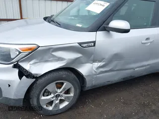 2019 Kia Soul z VIN KNDJN2A24K7676852, wystawiony jako IAAI lot #41932846 z przebiegiem 59 062 mil mil oraz . Historia ofert i sprzedaży dostępna na DreamBid. Obrazek 6.