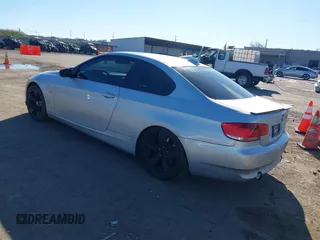 2009 BMW 3 Series 335i с VIN WBAWB73549P044945, выставлен на аукционе IAAI как лот 41556993 с пробегом 185 832 миль миль и . История ставок и продаж доступна на DreamBid. Изображение 3.