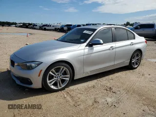2016 BMW 3 Series 320i z VIN WBA8E1G56GNT35611, wystawiony jako Copart lot #56159965 z przebiegiem 81 825 mil mil oraz Szkoda całkowita • Salvage title. Historia ofert i sprzedaży dostępna na DreamBid. Obrazek 1.