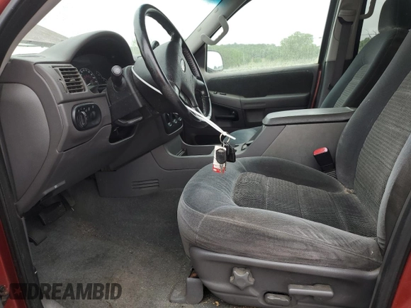 2002 Ford Explorer XLT with VIN 1FMZU63E72UC42443, listed as a Copart auction lot 55075995 with 230,484 mi miles and Clean Title. Bid and sale history available at DreamBid. Image 7.