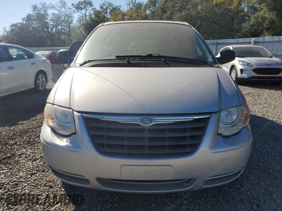 2006 Chrysler Town & Country LWB Touring with VIN 2A4GP54L96R760657, listed as a Copart auction lot 82355954 with 0 mi miles and Non Repairable. Bid and sale history available at carsss.com. Image 5.