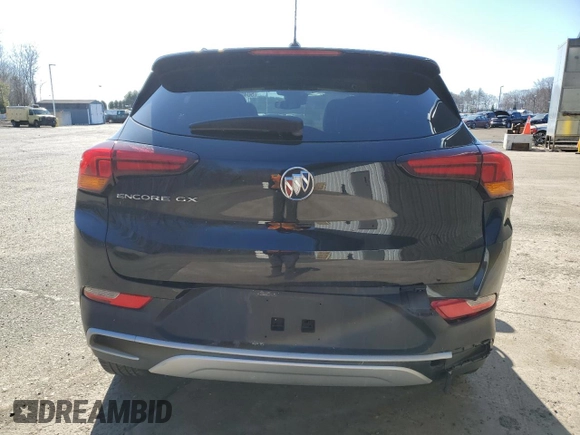 2020 Buick Encore GX Select z VIN KL4MMDSL2LB096513, wystawiony jako Copart lot #50428735 z przebiegiem 58 101 mil mil oraz Czysty tytuł • Clean title. Historia ofert i sprzedaży dostępna na DreamBid. Obrazek 6.
