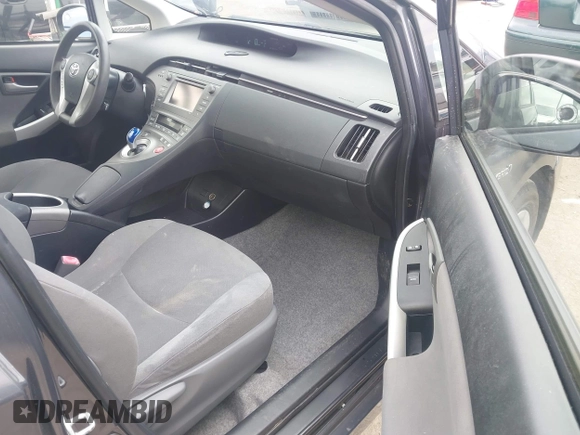 2013 Toyota Prius One z VIN JTDKN3DU4D5677392, wystawiony jako IAAI lot #42050842 z przebiegiem 169 732 mil mil oraz . Historia ofert i sprzedaży dostępna na DreamBid. Obrazek 5.
