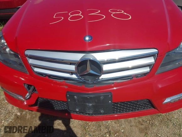 2013 Mercedes-Benz C 300 Sport с VIN WDDGF8AB1DA787560, выставлен на аукционе IAAI как лот 42275838 с пробегом 86 024 миль миль и . История ставок и продаж доступна на DreamBid. Изображение 6.