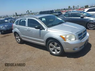 2010 Dodge Caliber Mainstreet z VIN 1B3CB3HA8AD574024, wystawiony jako IAAI lot #42374380 z przebiegiem 225 558 mil mil oraz . Historia ofert i sprzedaży dostępna na DreamBid. Obrazek 1.