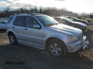 2005 Mercedes-Benz M 500 z VIN 4JGAB75E05A557161, wystawiony jako Copart lot #89368305 z przebiegiem 185 929 mil mil oraz Czysty tytuł • Clean title. Historia ofert i sprzedaży dostępna na DreamBid. Obrazek 4.