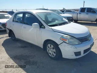 2008 Nissan Versa 1.8 S with VIN 3N1BC11EX8L430894, listed as a IAAI auction lot 41650676 with 236,746 mi miles. Bid and sale history available at carsss.com. Image 1.