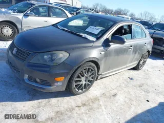 2011 Suzuki Kizashi SLS Sport with VIN JS2RF9A85B6110689, listed as a IAAI auction lot 41312464 with 162,922 mi miles. Bid and sale history available at carsss.com. Image 17.