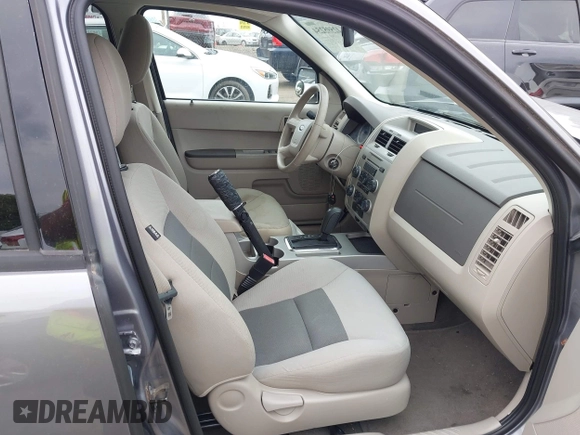 2008 Ford Escape XLT with VIN 1FMCU93108KE75766, listed as a IAAI auction lot 42595254 with 165,436 mi miles and . Bid and sale history available at DreamBid. Image 5.