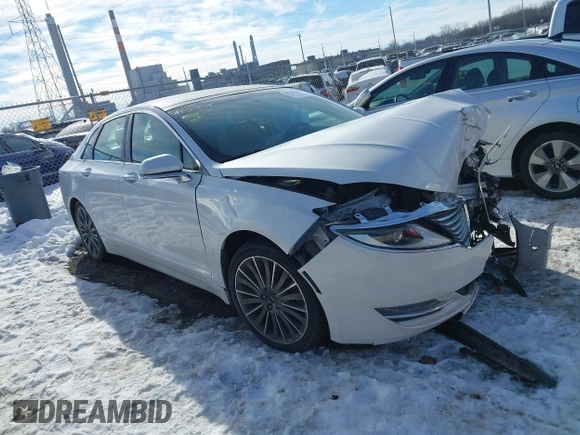 2013 Lincoln MKZ with VIN 3LN6L2J95DR803074, listed as a IAAI auction lot 41331345 with 151,433 mi miles. Bid and sale history available at carsss.com. Image 1.